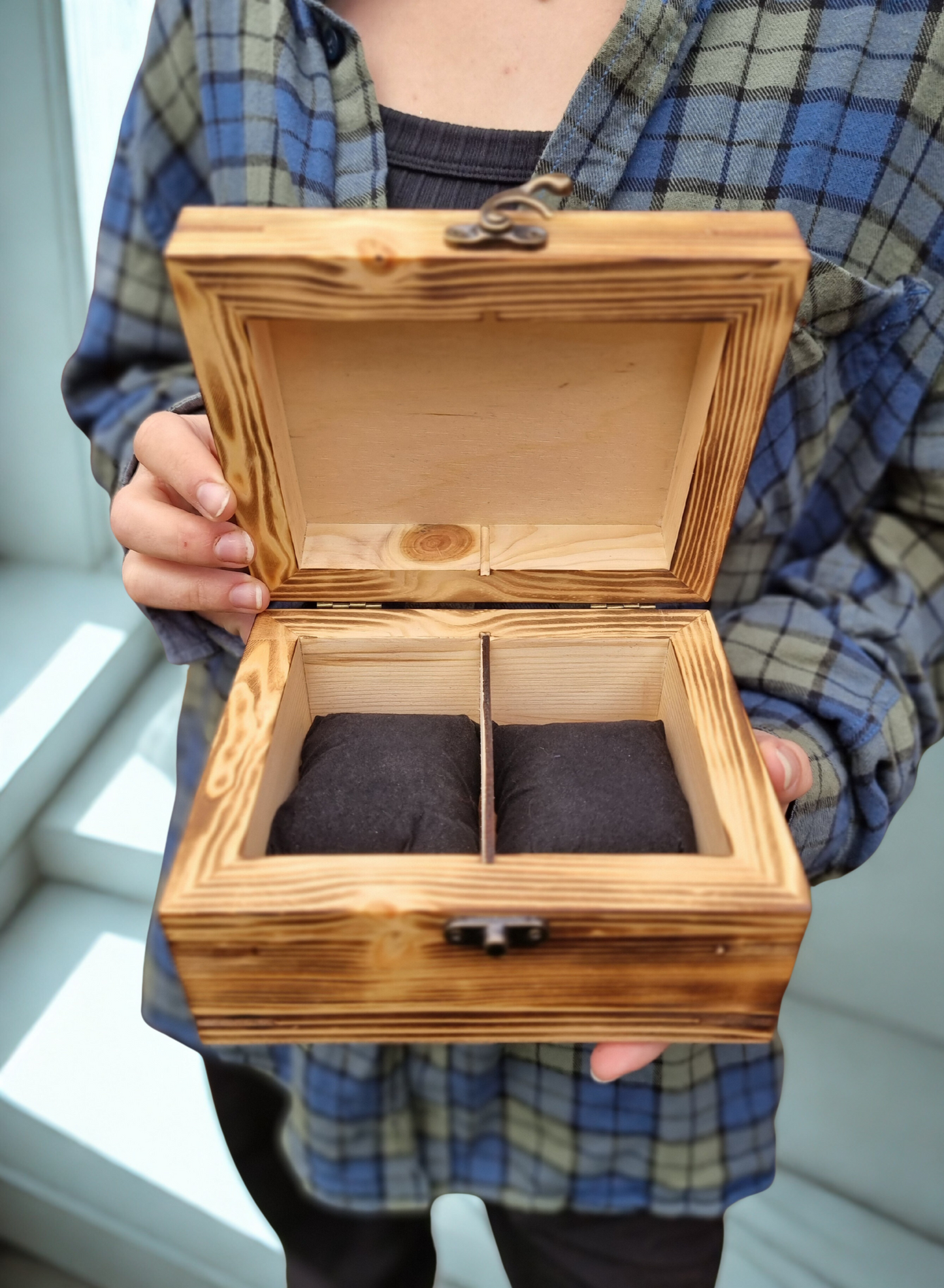 Personalised Wooden Watch Box for 2 Watches – Floral Engraved Luxury Case